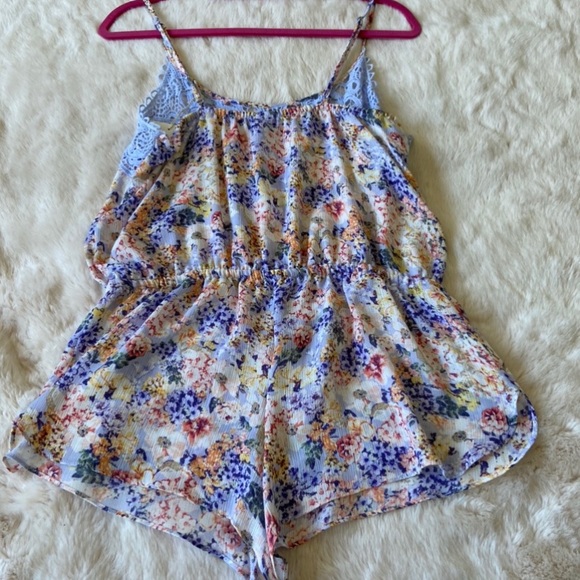 NWT In Bloom By Jonquil Floral Romper Sz M - Picture 10 of 12